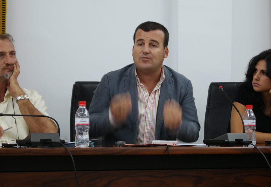 SALVADOR-HERNANDEZ-FUERA-DE-LA-POLÍTICA