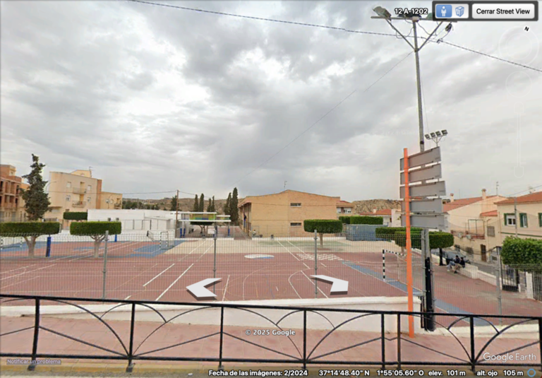 Antas reparará del techo del comedor escolar y la facturará a la Consejería